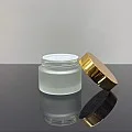 50 ml Buzlu Cam Krem Kavanozu Parlak Gold Kapaklı Tıpalı 50 ml Buzlu Cam Krem Kavanozu Parlak Gold Kapaklı Tıpalı