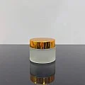 50 ml Buzlu Cam Krem Kavanozu Parlak Gold Kapaklı Tıpalı 50 ml Buzlu Cam Krem Kavanozu Parlak Gold Kapaklı Tıpalı