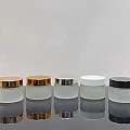 50 ml Buzlu Cam Krem Kavanozu Parlak Gold Kapaklı Tıpalı 50 ml Buzlu Cam Krem Kavanozu Parlak Gold Kapaklı Tıpalı