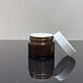 50 ml Amber Cam Krem Kavanozu Beyaz Kapaklı Tıpalı 50 ml Amber Cam Krem Kavanozu Beyaz Kapaklı Tıpalı