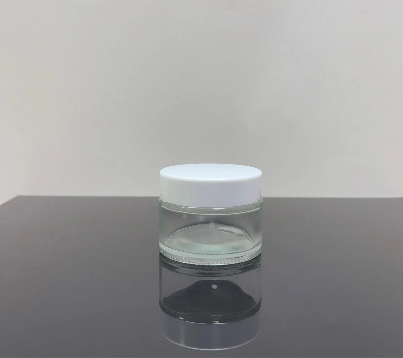 50 ml Şeffaf Cam Krem Kavanozu Beyaz Kapaklı Tıpalı 50 ml Şeffaf Cam Krem Kavanozu Beyaz Kapaklı Tıpalı
