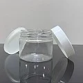 100 ml Şeffaf Pet Krem Kavanozu Beyaz Kapaklı 100 ml Şeffaf Pet Krem Kavanozu Beyaz Kapaklı
