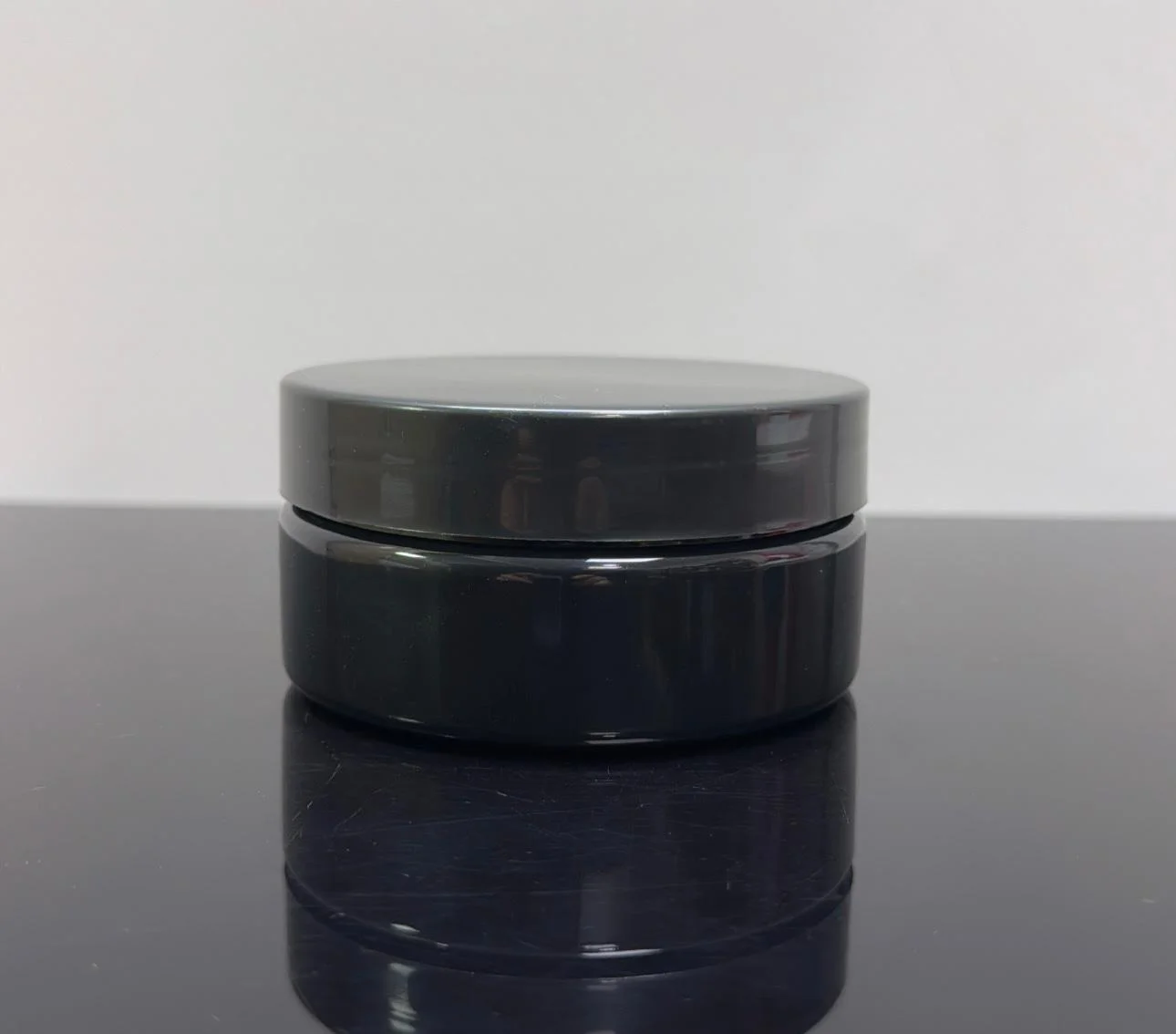 150 ml Siyah Pet Krem Kavanozu Tıpalı 150 ml Siyah Pet Krem Kavanozu Tıpalı