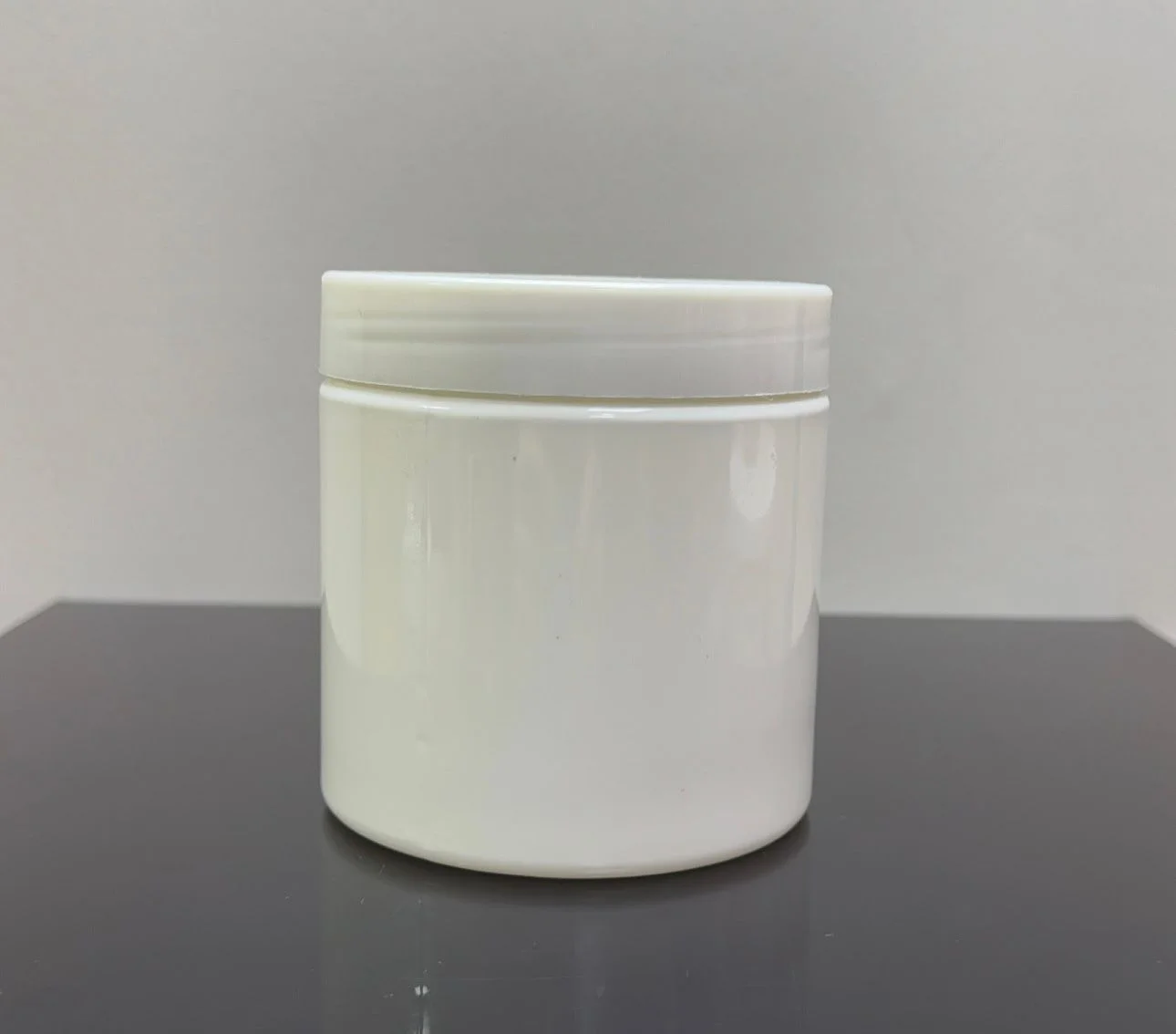 500 ml Beyaz Pet Krem Kavanozu Tıpalı 500 ml Beyaz Pet Krem Kavanozu Tıpalı