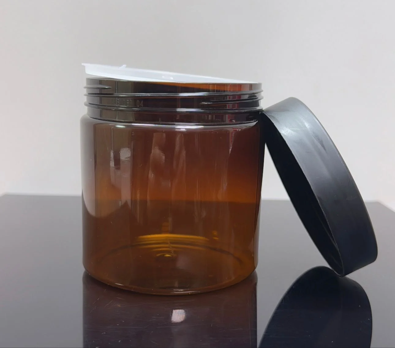 500 ml Amber Pet Krem Kavanozu Mat Siyah Kapaklı Tıpalı 500 ml Amber Pet Krem Kavanozu Mat Siyah Kapaklı Tıpalı