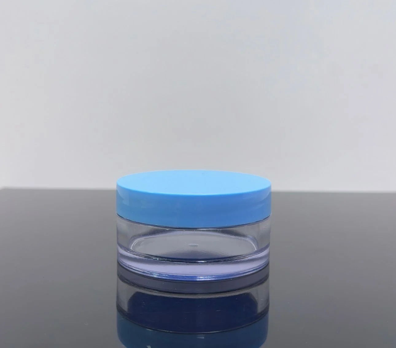 50 ml Şeffaf Mavi Kapaklı Tıpalı Akrilik Kavanoz 50 ml Şeffaf Mavi Kapaklı Tıpalı Akrilik Kavanoz