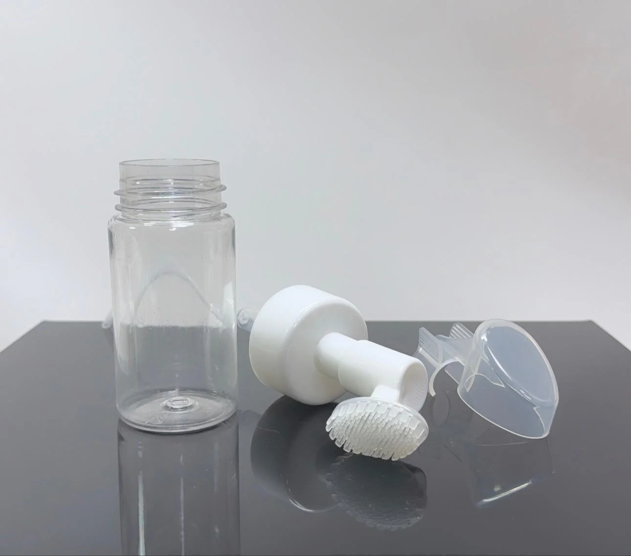 100 ml Şeffaf Köpük Yapıcı Pet Şişe Köpük Fırçalı 100 ml Şeffaf Köpük Yapıcı Pet Şişe Köpük Fırçalı