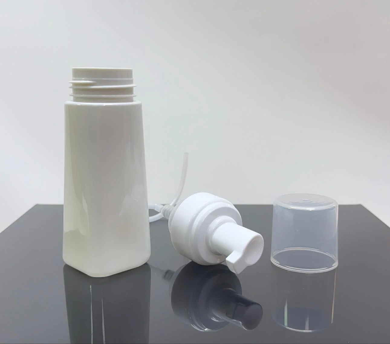150 ml Beyaz Köşeli Köpük Yapıcı Pet Şişe Köpük Fırçalı 150 ml Beyaz Köşeli Köpük Yapıcı Pet Şişe Köpük Fırçalı
