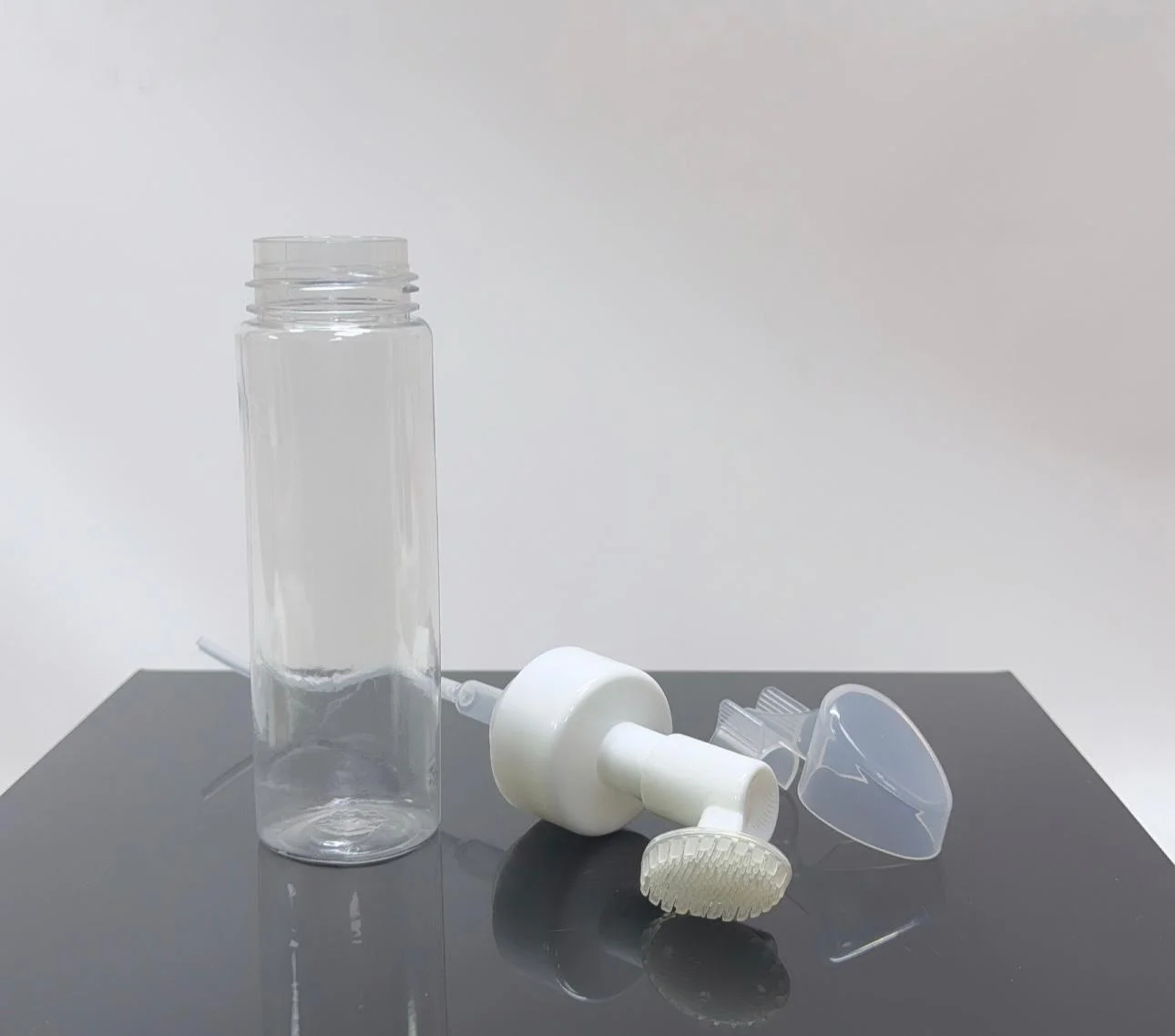 200 ml Şeffaf Köpük Yapıcı Pet Şişe Köpük Fırçalı 200 ml Şeffaf Köpük Yapıcı Pet Şişe Köpük Fırçalı