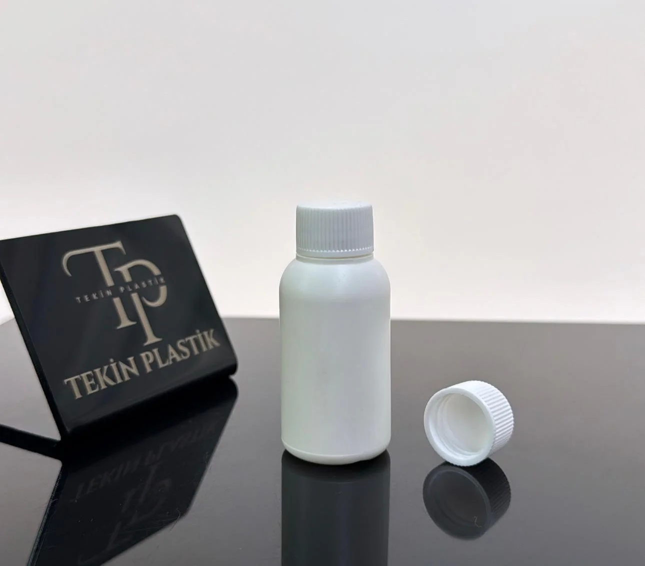 18 mm Beyaz Düz Kapak Contalı 18 mm Beyaz Düz Kapak Contalı