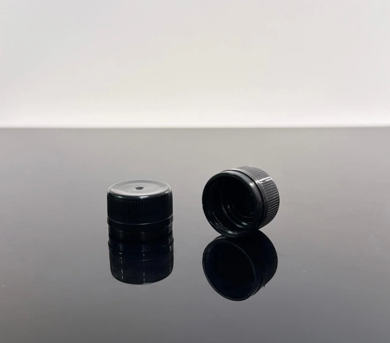 18 mm Siyah Kilitli Kapak Dilli 18 mm Siyah Kilitli Kapak Dilli