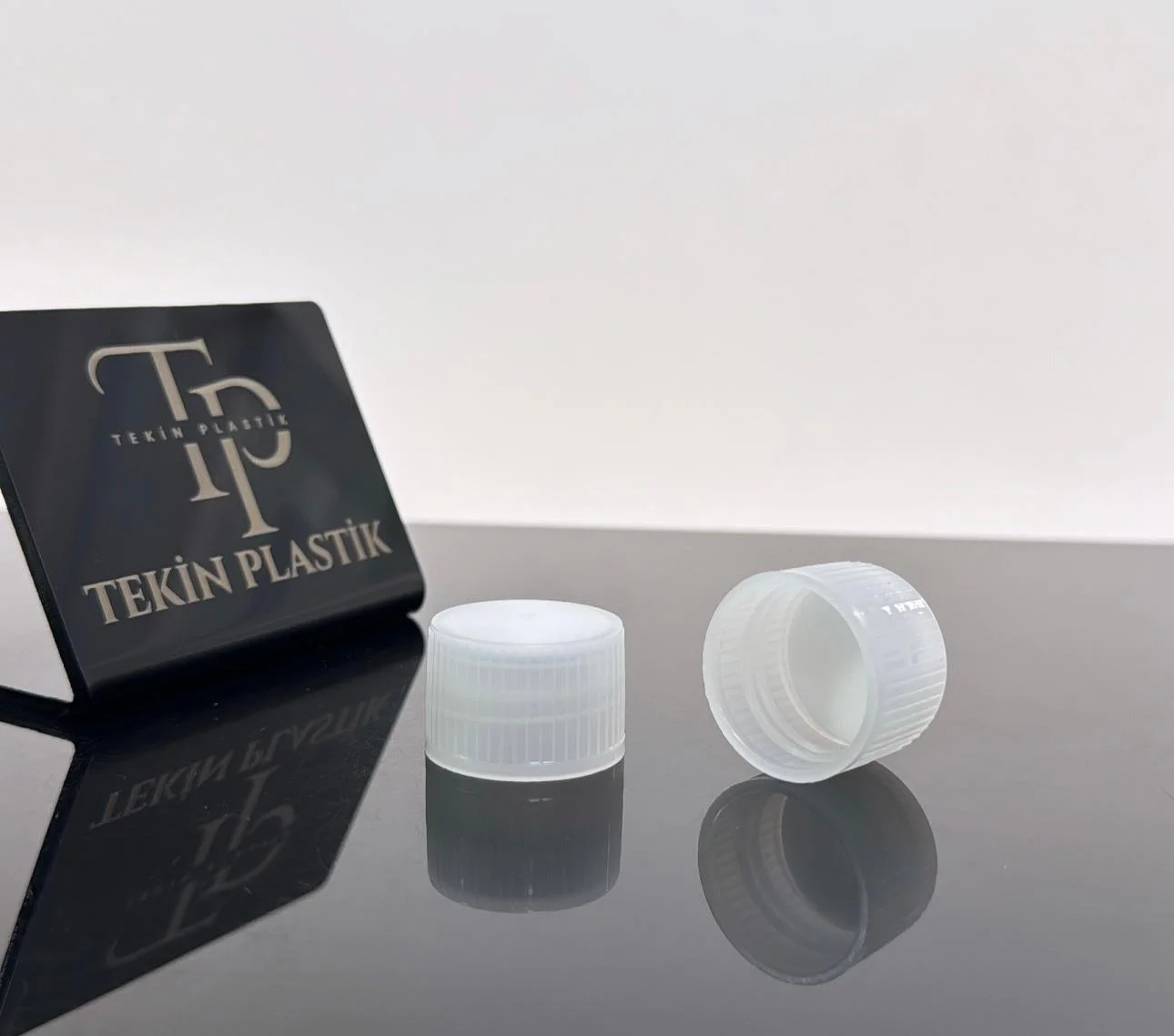 24 mm Şeffaf Düz Kapak Contalı 24 mm Şeffaf Düz Kapak Contalı