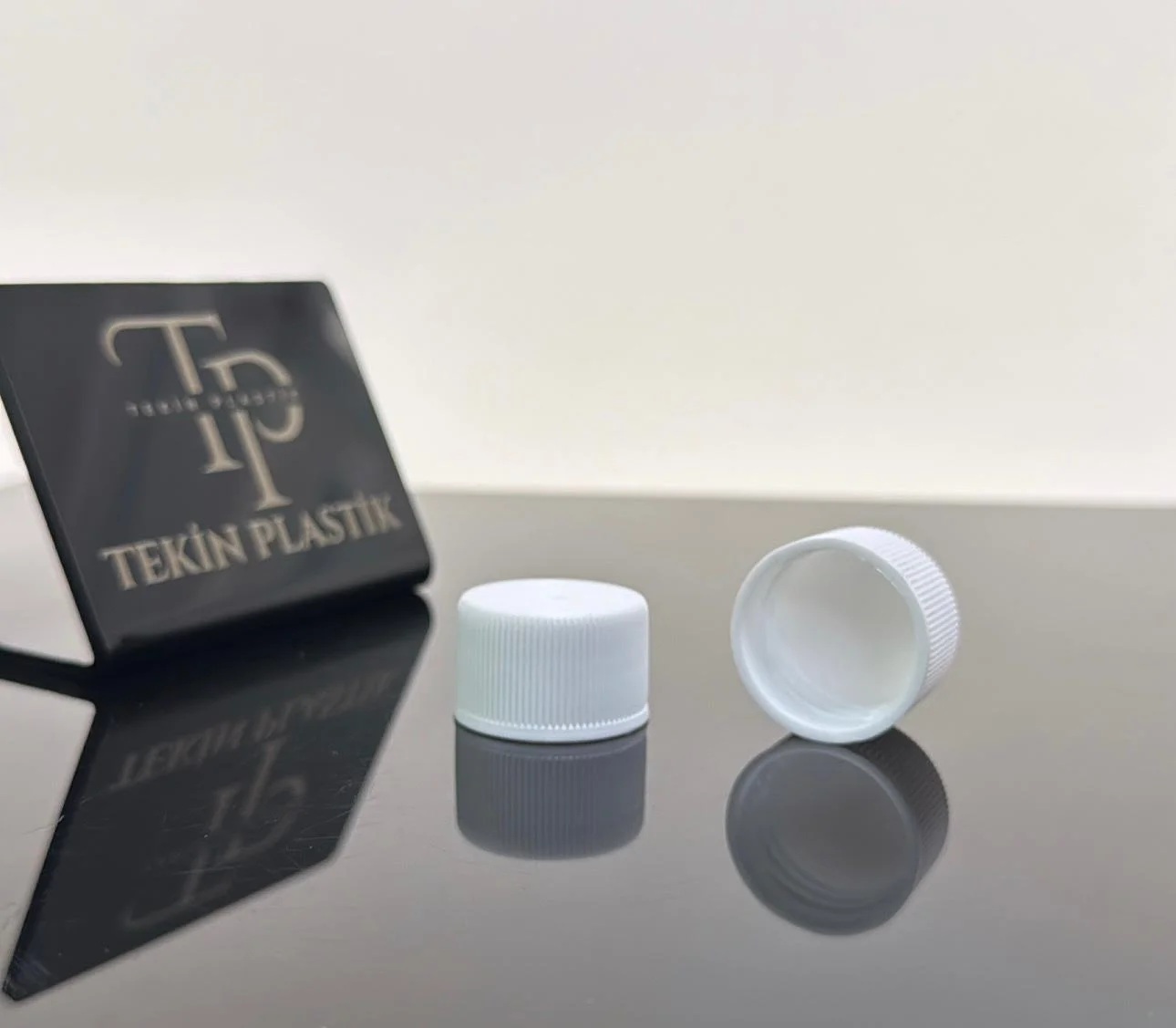 24 mm Beyaz Düz Kapak Contalı 24 mm Beyaz Düz Kapak Contalı