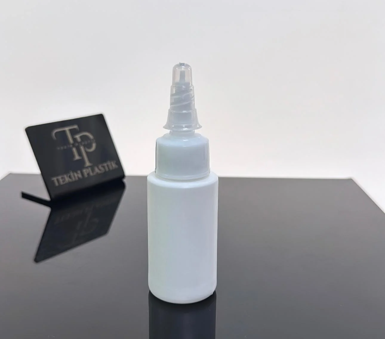 24 mm Şeffaf Uçlu Beyaz Asansör Kapak 24 mm Şeffaf Uçlu Beyaz Asansör Kapak