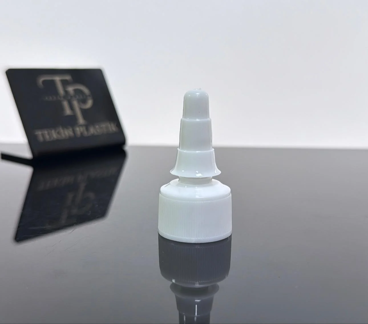 24 mm Beyaz Uçlu Beyaz Asansör Kapak 24 mm Beyaz Uçlu Beyaz Asansör Kapak