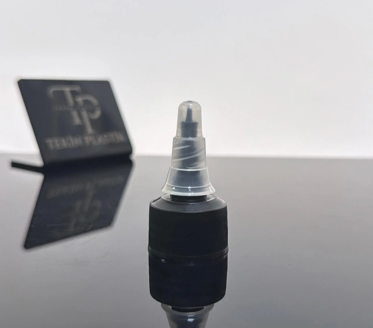 24 mm Şeffaf Uçlu Siyah Asansör Kapak 24 mm Şeffaf Uçlu Siyah Asansör Kapak