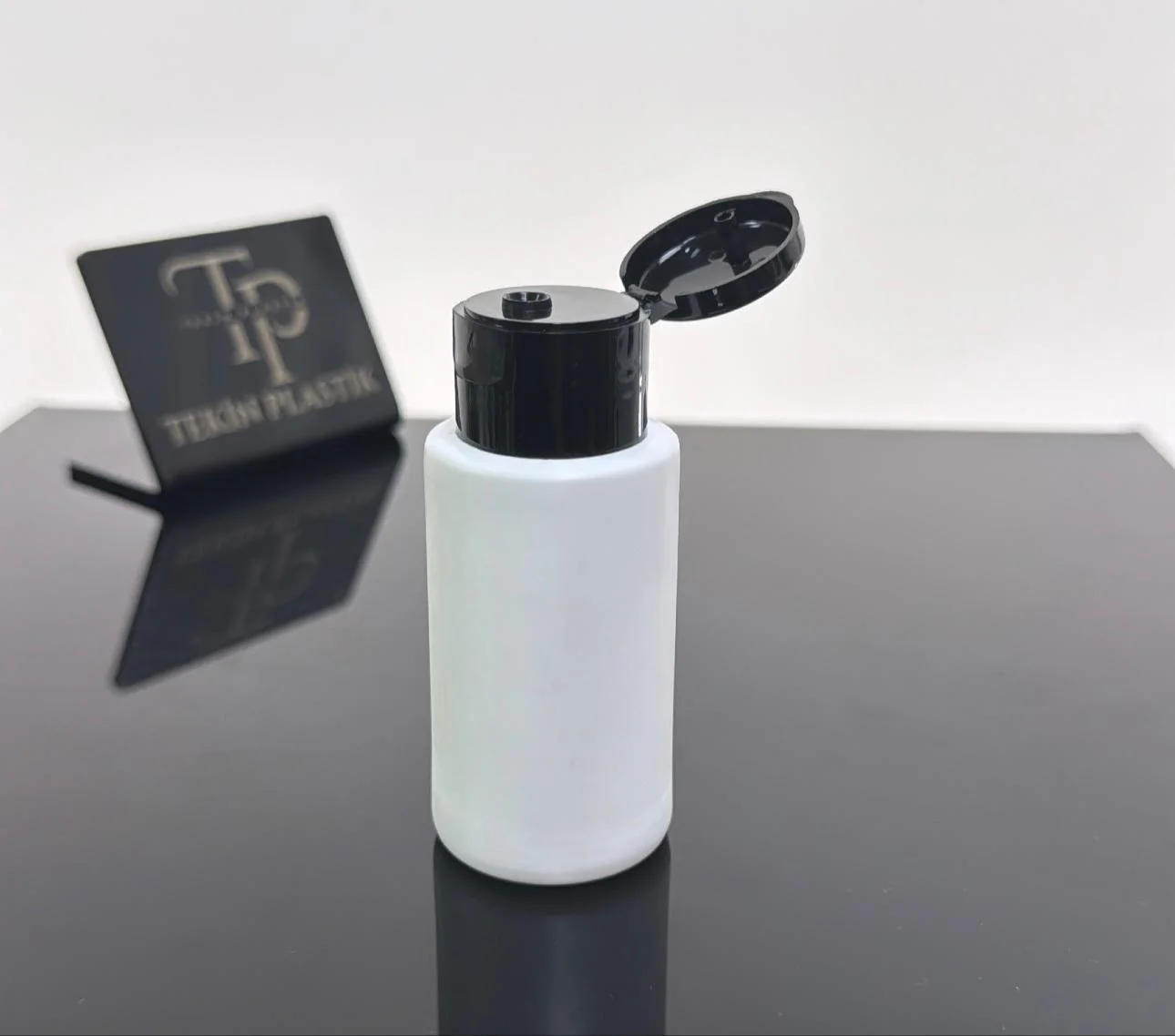 24 mm Siyah Fliptop Açmalı Şampuan Kapak 24 mm Siyah Fliptop Açmalı Şampuan Kapak