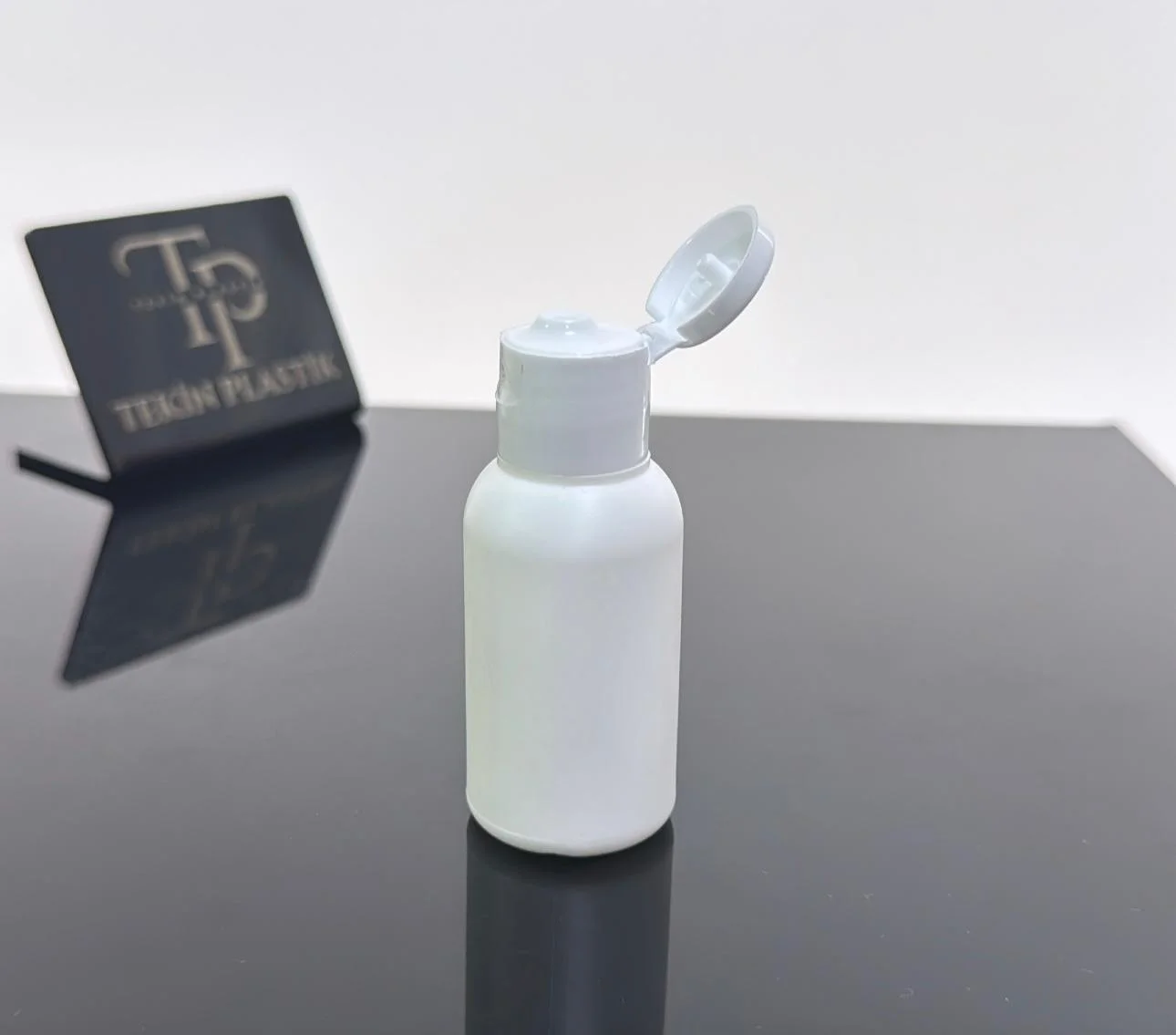 18 mm Beyaz Fliptop Açmalı Şampuan Kapak 18 mm Beyaz Fliptop Açmalı Şampuan Kapak