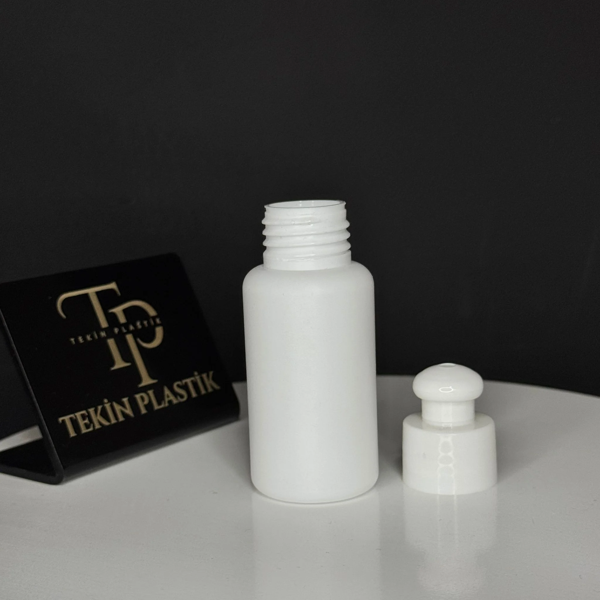 50 ML Beyaz Tombul Plastik Şişe Şampuan Kapaklı 50 ML Beyaz Tombul Plastik Şişe Şampuan Kapaklı