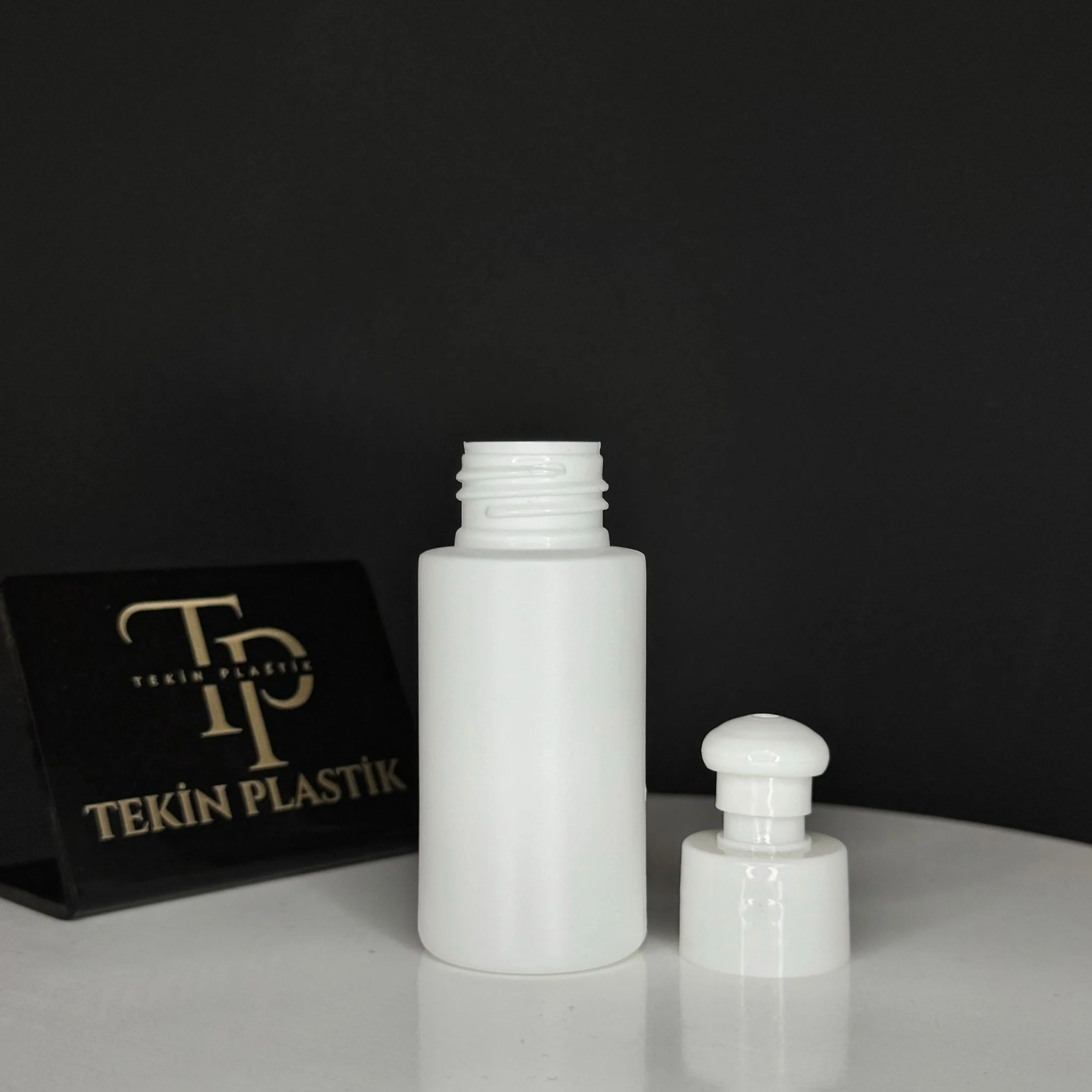 50 ML Beyaz Küt Model Plastik Şişe Şampuan Kapaklı